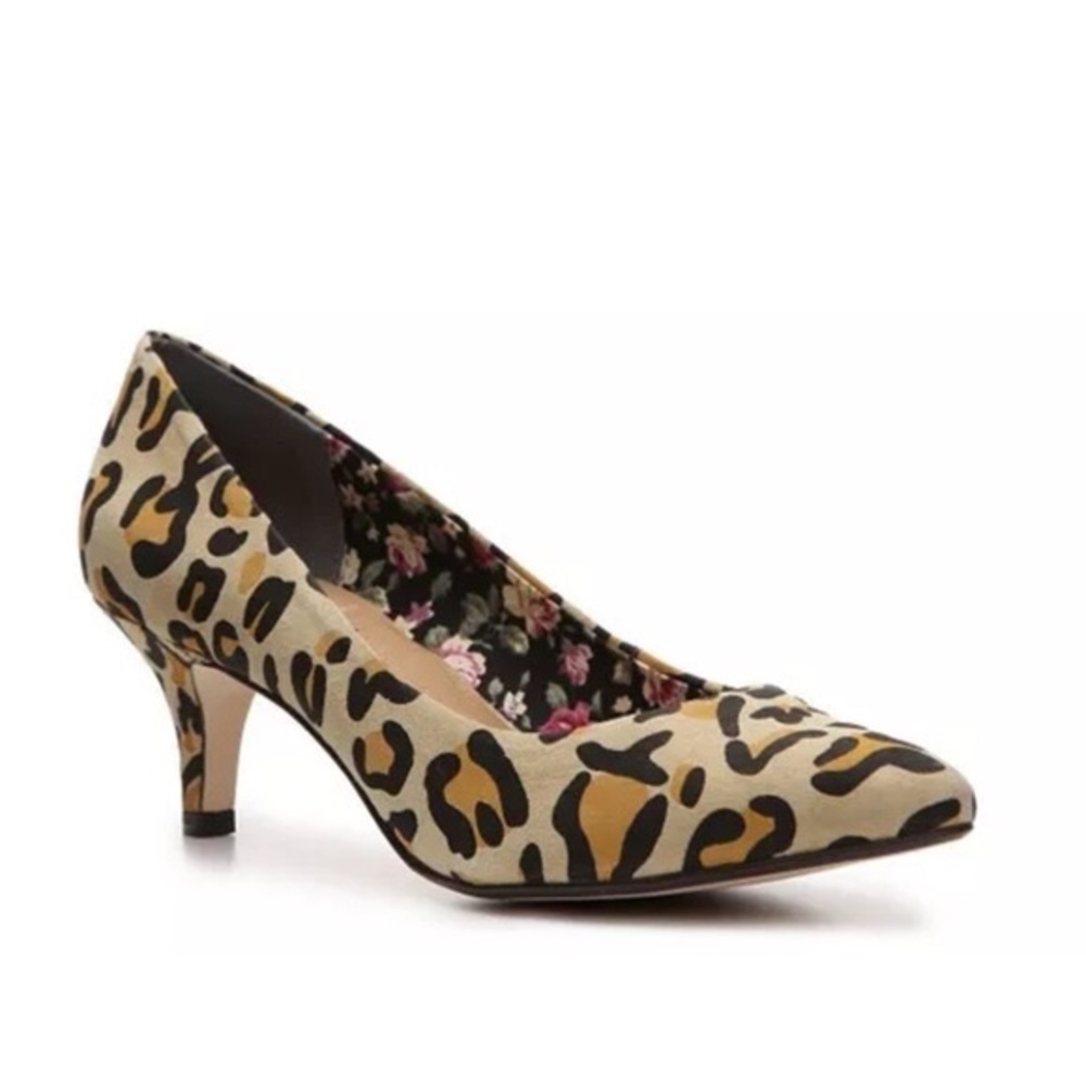 Anthropologie Seychelles Cheetah Print Kitten Heel
